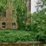 Die Außenfassade der Alten Wollfabrik